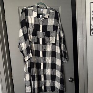 Old Navy Black and White Plaid Button-Up Shirt Dress